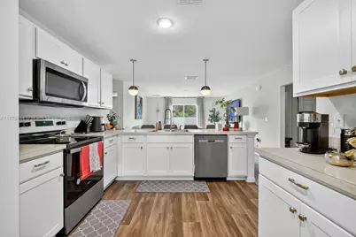 1049 SW California Blvd, Port Saint Lucie, FL 34953 - Photo 3