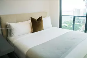 398 NE 5th St, Miami, FL 33132 - Photo 23