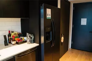 398 NE 5th St, Miami, FL 33132 - Photo 19