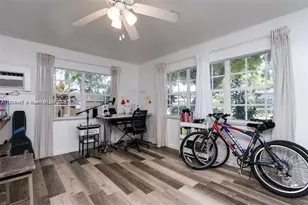 1717 NE 12th St, Fort Lauderdale, FL 33304 - Photo 5