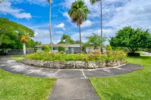 8133 SW 103rd St, Miami, FL 33156 - Photo 3