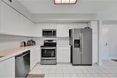 3500 Mystic Pointe Dr #3302, Aventura, FL 33180 - Photo 11