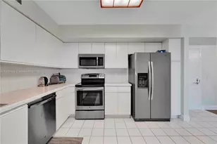 3500 Mystic Pointe Dr, Aventura, FL 33180 - Photo 11