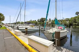 100 Edgewater Dr, Coral Gables, FL 33133 - Photo 19