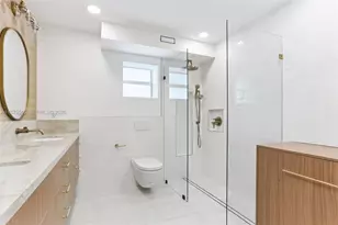 100 Edgewater Dr, Coral Gables, FL 33133 - Photo 11