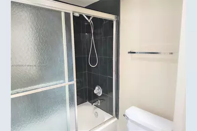 3375 N Country Club Dr #203, Aventura, FL 33180 - Photo 7