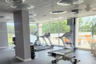 3375 N Country Club Dr, Aventura, FL 33180 - Photo 17