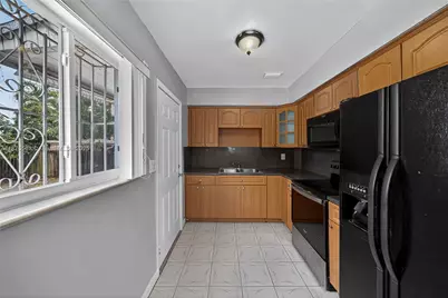 9125 NW 33rd Ct Rd, Miami, FL 33147 - Photo 13