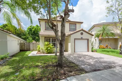1316 SE 18th Ter, Homestead, FL 33035 - Photo 1