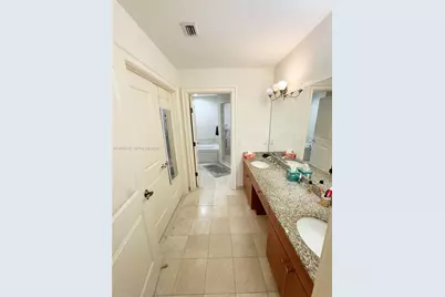 16101 Emerald Estates Dr #138, Weston, FL 33331 - Photo 9