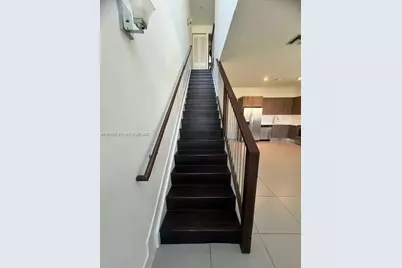 440 NE 35th Ct #6, Oakland Park, FL 33334 - Photo 5