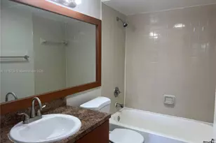 8180 Geneva Ct, Doral, FL 33166 - Photo 11