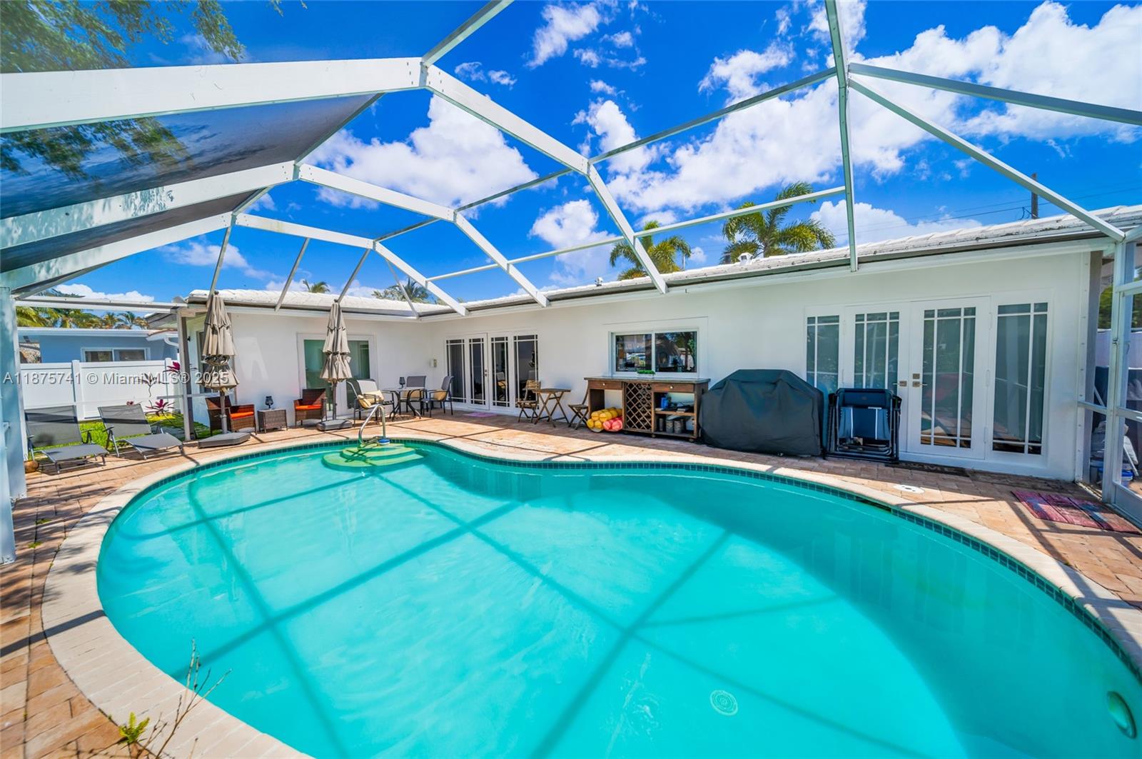31 SE 12th St - 31 SE 12th St, Pompano Beach, FL 33060 Luxury Property | Jose Angel Pina
