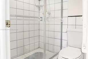 8811 Gatehouse Rd, Plantation, FL 33324 - Photo 19