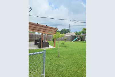 853 SW 3rd St, Florida City, FL 33034 - Photo 21