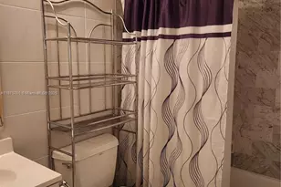 681 S Hollybrook Dr, Pembroke Pines, FL 33025 - Photo 15