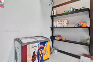 601 NE 36th St, Miami, FL 33137 - Photo 49