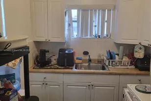 1670 Harding St, Hollywood, FL 33020 - Photo 9