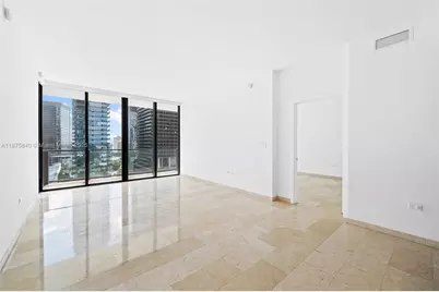 88 SW 7th St #1403, Miami, FL 33130 - Photo 5