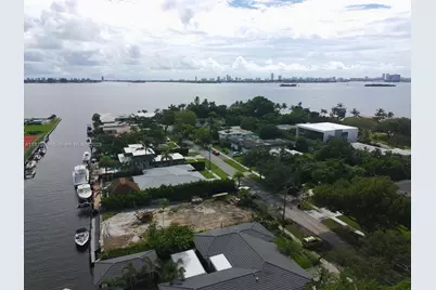 1545 NE 104th St, Miami Shores, FL 33138 - Photo 9