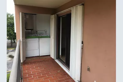5825 W 25 Ct #304, Hialeah, FL 33016 - Photo 5