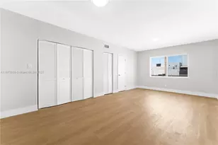 2722 NW 4th St, Miami, FL 33125 - Photo 9