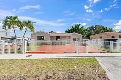 2722 NW 4th St, Miami, FL 33125 - Photo 1