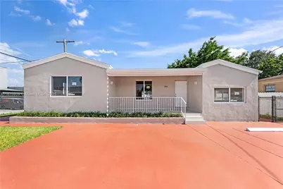 2722 NW 4th St, Miami, FL 33125 - Photo 3