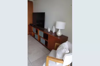 50 Biscayne Blvd #606, Miami, FL 33132 - Photo 17