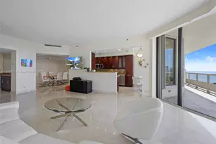 20191 E Country Club Dr, Aventura, FL 33180 - Photo 3