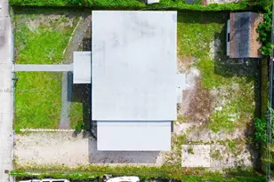 1852 NW 83rd St, Miami, FL 33147 - Photo 5