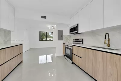 1852 NW 83rd St, Miami, FL 33147 - Photo 13