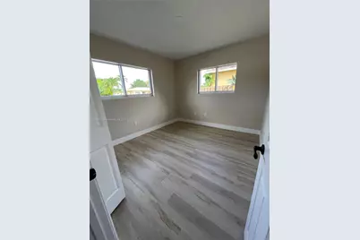 550 NE 174th St, North Miami Beach, FL 33162 - Photo 33