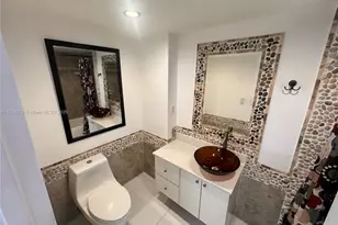 1175 NE Miami Gardens Dr, Miami, FL 33179 - Photo 3