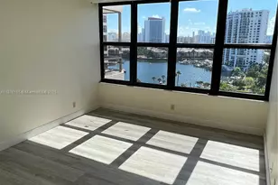 2500 Parkview Dr, Hallandale Beach, FL 33009 - Photo 7