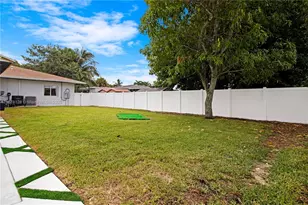 14840 NE 8th Ave, Miami, FL 33161 - Photo 19