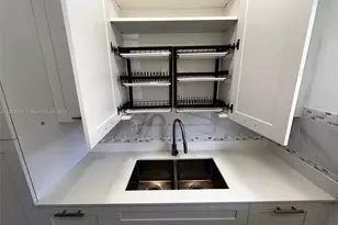 2145 Pierce St, Hollywood, FL 33020 - Photo 11