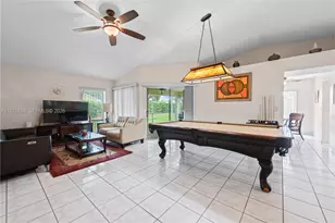 2585 SE 7th Pl, Homestead, FL 33033 - Photo 3