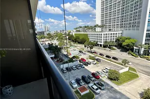 600 NE 36th St, Miami, FL 33137 - Photo 11