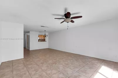 1161 NW 99th Ter #38, Pembroke Pines, FL 33024 - Photo 9