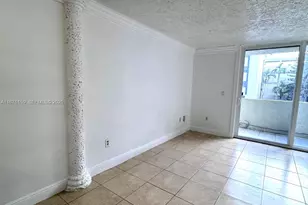 10090 NW 80th Ct, Hialeah Gardens, FL 33016 - Photo 3