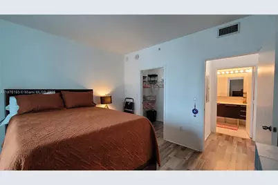 1900 N Bayshore Dr #2009, Miami, FL 33132 - Photo 9