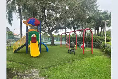 8563 SW 115th Ct #8563, Miami, FL 33173 - Photo 3
