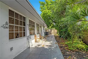 690 NW 18th St, Homestead, FL 33030 - Photo 15