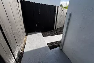 1601 NW 50th St, Miami, FL 33142 - Photo 15