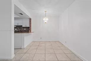 2607 NW 47th Ln, Lauderdale Lakes, FL 33313 - Photo 13