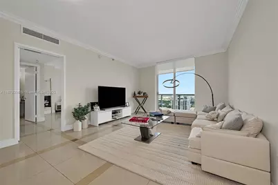 185 SW 7th St #4201, Miami, FL 33130 - Photo 5