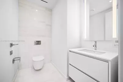 300 Biscayne Blvd Way #2809, Miami, FL 33131 - Photo 19