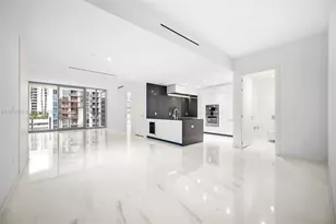 300 Biscayne Blvd Way, Miami, FL 33131 - Photo 3