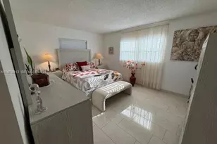 1025 SE 4th Ave, Dania Beach, FL 33004 - Photo 17